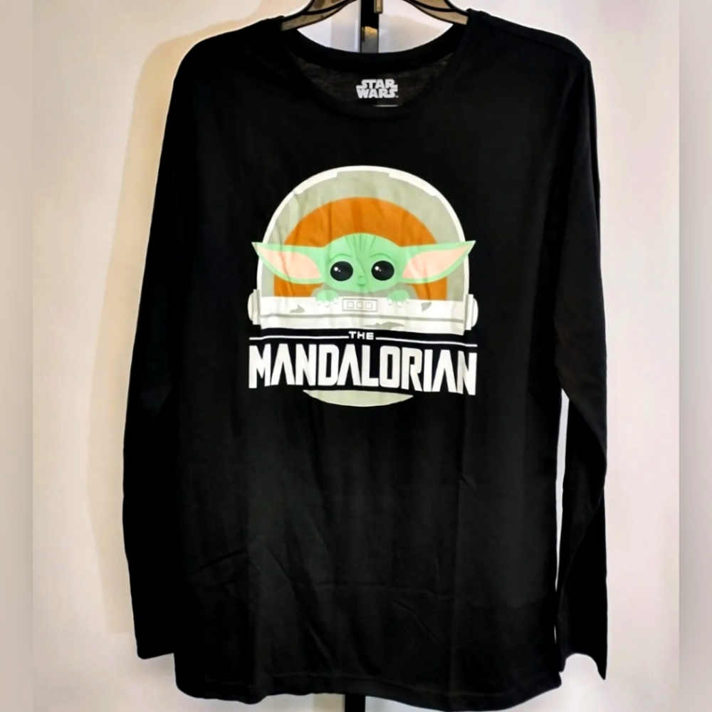 Star Wars Mandalorian Adult Size M Black Long Sleeve Graphic T-shirt NWOT